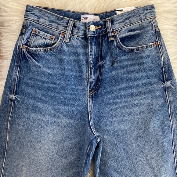 Zara High-Waist Carrot Leg Cropped Jeans - Picture 6 of 14